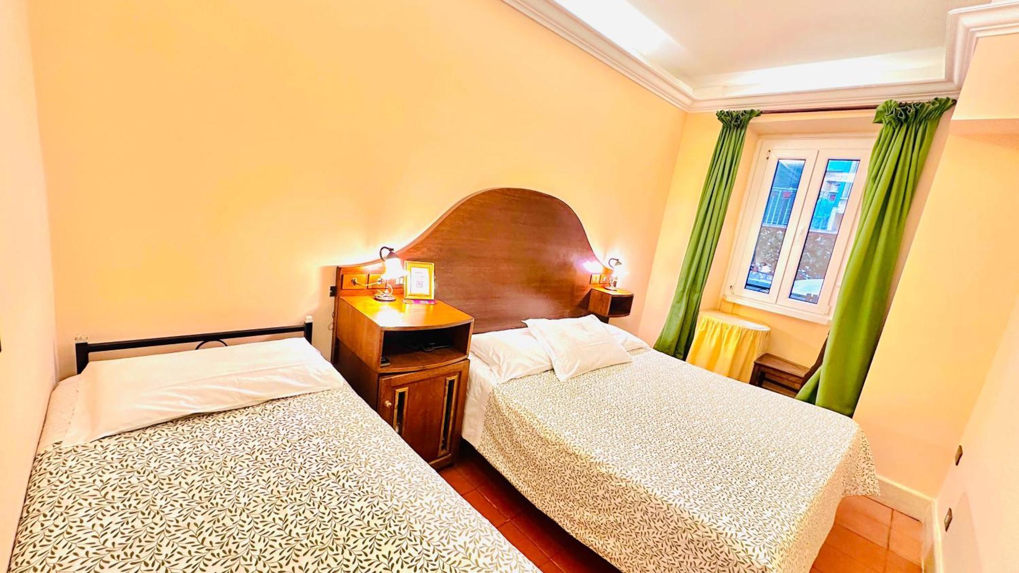 Hotel 4 Coronati Rome Exterior photo